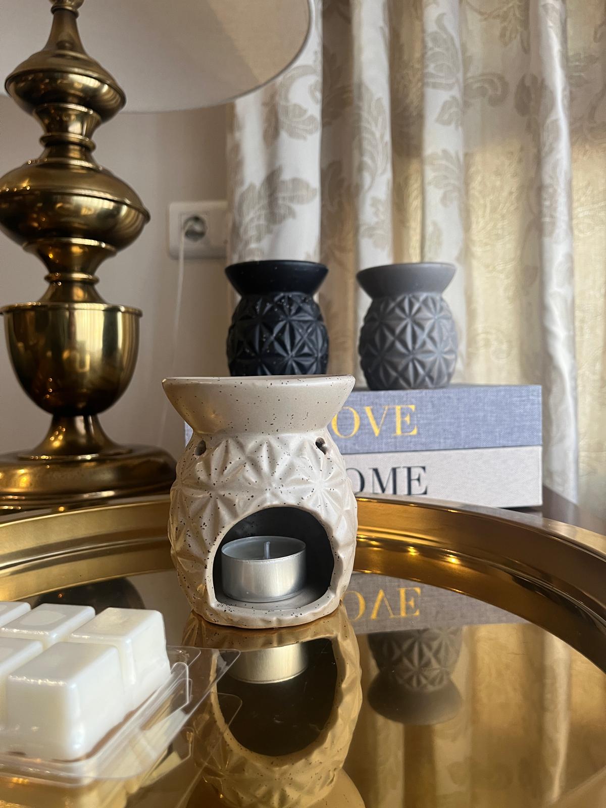 🕯️ Quemador Cerámico Rombos – Aromas, calma y estilo elegante